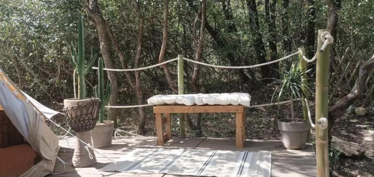 Evasion En Pleine Nature, Tipi Insolite Et Jacuzzi Au Pont Du Gard ! Vers Pont du Gard Exterior foto